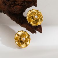 1 Paar Ig-stil Retro Oval Herzform Blume Polieren Überzug Inlay Rostfreier Stahl Künstliche Perlen 18 Karat Vergoldet Ohrringe main image 3