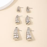 1 Pair Elegant Retro Exaggerated Solid Color Pleated Hollow Out Alloy Ear Studs main image 5
