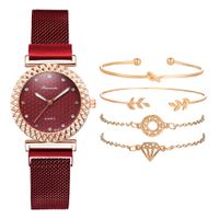 Casual Geometric Magnet Buckle Quartz Women's Watches main image 3