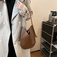 Women's Large Pu Leather Solid Color Elegant Square Open Tote Bag main image 2