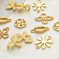 10 Pcs/package Simple Style Four Leaf Clover Flower Shell Alloy Plating Pendant Jewelry Accessories main image 4