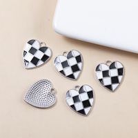 10 Pieces Simple Style Heart Shape Checkered Alloy Enamel Pendant Jewelry Accessories main image 3