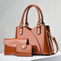 Frau Mittel Pu-leder Einfarbig Vintage-stil Klassischer Stil Eimer Reißverschluss Taschen-sets main image 5