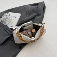 Women's Medium Pu Leather Solid Color Preppy Style Classic Style Dumpling Shape Zipper Shoulder Bag main image 4