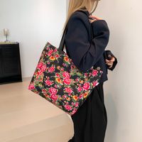 Women's Nylon Flower Vintage Style Classic Style Sewing Thread Square Magnetic Buckle Shoulder Bag main image 2