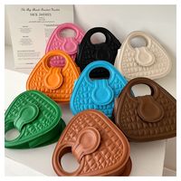 Women's Medium Pu Leather Solid Color Classic Style Oval Magnetic Buckle Saddle Bag main image 1