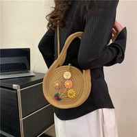 Women's Small Cotton Solid Color Vintage Style Classic Style Round Buckle Straw Bag main image 4