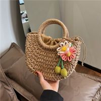 Women's Medium Straw Color Block Vintage Style Classic Style Oval String Straw Bag main image 3