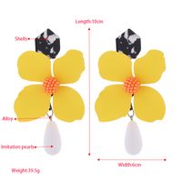 1 Pair Elegant Sweet Water Droplets Flower Stoving Varnish Inlay Alloy Artificial Pearls Shell Gold Plated Drop Earrings main image 2