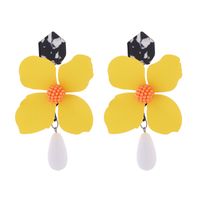 1 Pair Elegant Sweet Water Droplets Flower Stoving Varnish Inlay Alloy Artificial Pearls Shell Gold Plated Drop Earrings sku image 3