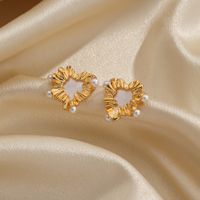1 Pair Elegant Korean Style Heart Shape Inlay Shell Copper Shell 18k Gold Plated Ear Studs main image 5