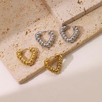 1 Pair Vintage Style Simple Style Heart Shape Stainless Steel White Gold Plated Hoop Earrings main image 1