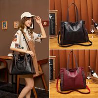 Women's Large Pu Leather Solid Color Vintage Style Classic Style Square Zipper Shoulder Bag main image 1