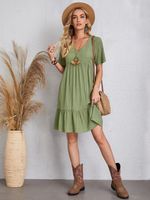 Women's Regular Dress Elegant V Neck Pleated Short Sleeve Solid Color Knee-length Daily main image 5