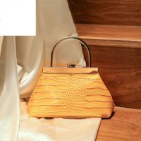 Women's Large Pu Leather Solid Color Vintage Style Classic Style Square Lock Clasp Handbag sku image 3