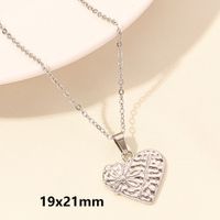 Elegant Simple Style Heart Shape Stainless Steel Plating Hollow Out 18k Gold Plated Pendant Necklace main image 2