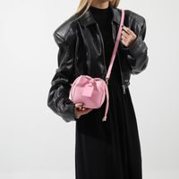 Women's Pu Leather Solid Color Preppy Style Classic Style Sewing Thread Bucket String Shoulder Bag sku image 3