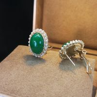 1 Paar Klassisch Vintage-Stil Oval Überzug Inlay Metall Künstliche Edelsteine Perle Ohrclips main image 6