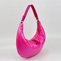 Femmes Petit Nylon Couleur Unie Léopard Style Vintage Forme D'Oreiller Fermeture Éclair Sac D'Épaule main image 4