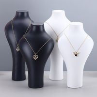 Elegant Simple Style Solid Color Resin Spray Paint Jewelry Display main image 5