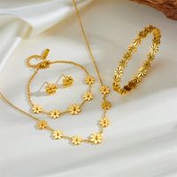 Titan Stahl 18 Karat Vergoldet Süss Einfacher Stil Gänseblümchen Armbänder Ohrringe Halskette main image 1
