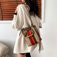 Women's Cloth Color Block Vintage Style Classic Style Sewing Thread Magnetic Buckle Shoulder Bag main image 5