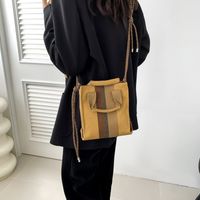 Women's Cloth Color Block Vintage Style Classic Style Sewing Thread Magnetic Buckle Shoulder Bag main image 2
