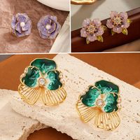 1 Pair Elegant Glam Flower Enamel Plating Inlay Copper Artificial Pearls Zircon Ear Studs main image 1