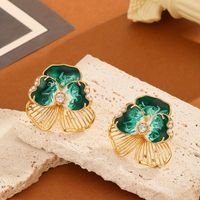 1 Pair Elegant Glam Flower Enamel Plating Inlay Copper Artificial Pearls Zircon Ear Studs main image 6