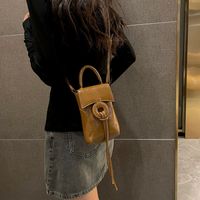 Women's Pu Leather Solid Color Classic Style Sewing Thread Square Magnetic Buckle Shoulder Bag main image 5