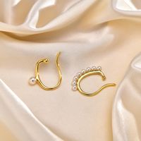 1 Pair Simple Style Geometric Plating Inlay Brass Artificial Pearls Gold Plated Ear Cuffs main image 4