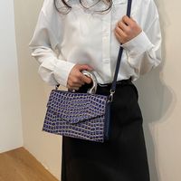 Women's Pu Leather Crocodile Vintage Style Sewing Thread Square Flip Cover Shoulder Bag sku image 8