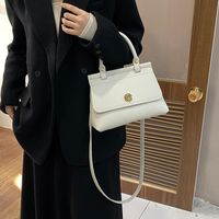 Women's Pu Leather Solid Color Vintage Style Classic Style Sewing Thread Flip Cover Handbag main image 4