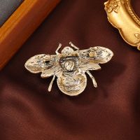 Elegant Glam Retro Bee Alloy Plating Inlay Rhinestones Women's Brooches main image 3