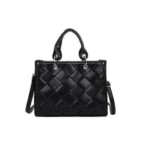Women's Medium Pu Leather Solid Color Streetwear Zipper Handbag main image 2