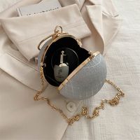 Femmes Moyen Polyester Couleur Unie Style Vintage Style Classique Coupé Bouton Cercle Sac main image 4