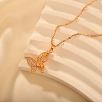 Copper Elegant Simple Style Flower Butterfly Plating Hollow Out Inlay Zircon Pendant Necklace main image 4