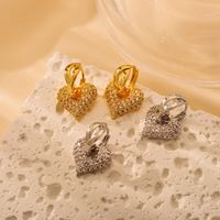 1 Paire Élégant Luxueux Forme De Cœur Incruster Le Cuivre Zircon Plaqué Or 18K Boucles D'oreilles main image 7