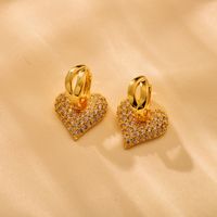 1 Paire Élégant Luxueux Forme De Cœur Incruster Le Cuivre Zircon Plaqué Or 18K Boucles D'oreilles main image 8