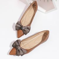 Women's Casual Vintage Style Solid Color Point Toe Flats main image 3