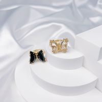 Klassischer Stil Hasenohren Geometrisch Schädel Gemischte Materialien Einbrennlack Überzug Vergoldet Versilbert Frau Offener Ring sku image 1