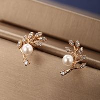 1 Pair Elegant Xuping Sweet Leaf Round Plating Inlay Alloy Copper Alloy Artificial Gemstones Artificial Pearls 18k Gold Plated Ear Studs main image 11