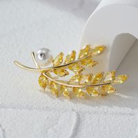 Simple Style Leaves Copper Inlay Pearl Zircon Women's Brooches sku image 2