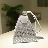 Women's Polyester Solid Color Vintage Style Classic Style Triangle Lock Clasp Evening Bag sku image 1