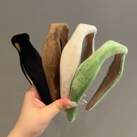 Women's Sweet Solid Color Suede Hair Band main image 3