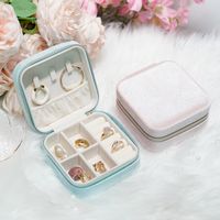Simple Style Classic Style Solid Color Flannel Round Layered Jewelry Boxes main image 3