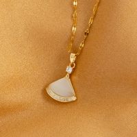 Stainless Steel 18K Gold Plated White Gold Plated Simple Style Shiny Plating Inlay Sector Pearl Shell Pendant Necklace main image 5