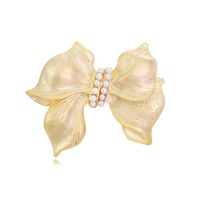 Elegant Glam Bow Knot Alloy Plating Inlay Artificial Pearls Women's Brooches main image 1