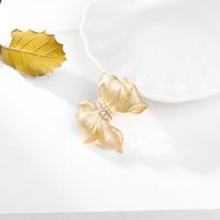 Elegant Glam Bow Knot Alloy Plating Inlay Artificial Pearls Women's Brooches main image 4