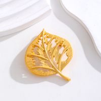 Elegant Business Leaf Alloy Plating Hollow Out Unisex Brooches main image 4